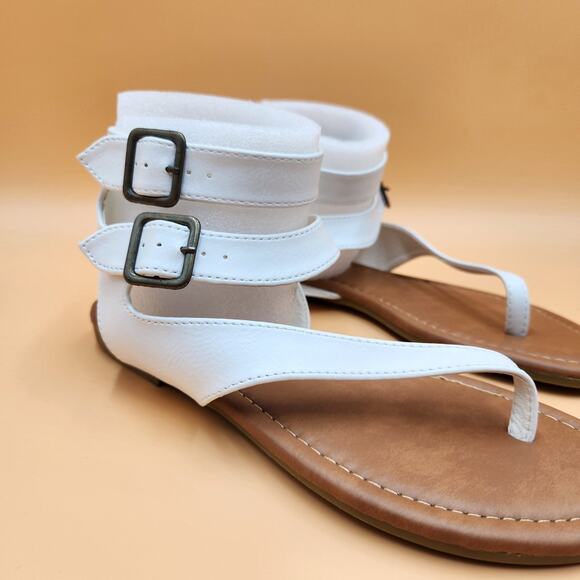 Journee Collection Women White Kyle Casual Ankle Strap Flat Sandals Size US 7.5 - Picture 4 of 5